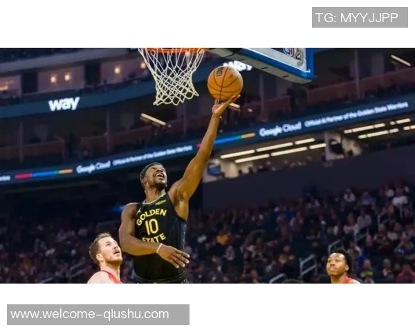 库里赞斯科蒂巴恩斯拼劲十足进攻篮板表现令人惊叹